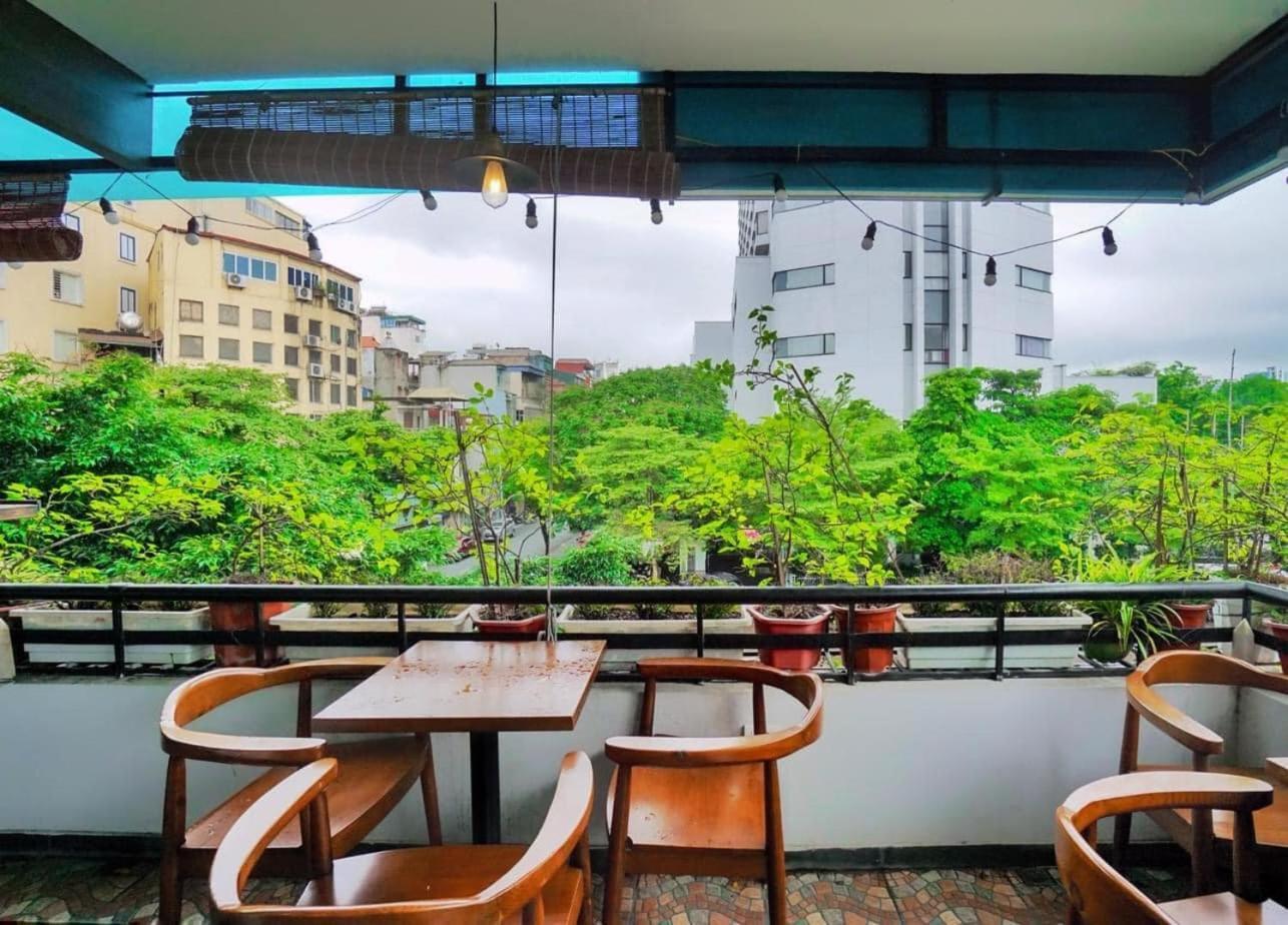 Khach San Giao Thong Hotel Ханой Екстериор снимка