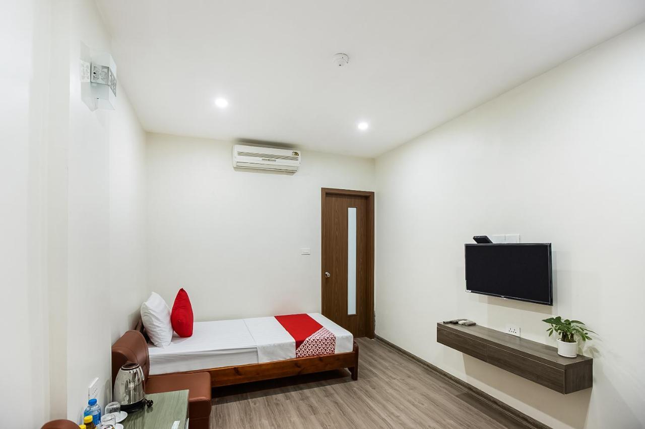 Khach San Giao Thong Hotel Ханой Екстериор снимка