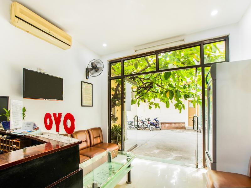 Khach San Giao Thong Hotel Ханой Екстериор снимка