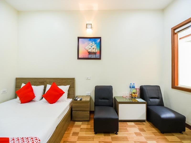 Khach San Giao Thong Hotel Ханой Екстериор снимка