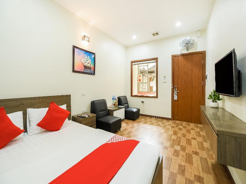 Khach San Giao Thong Hotel Ханой Екстериор снимка