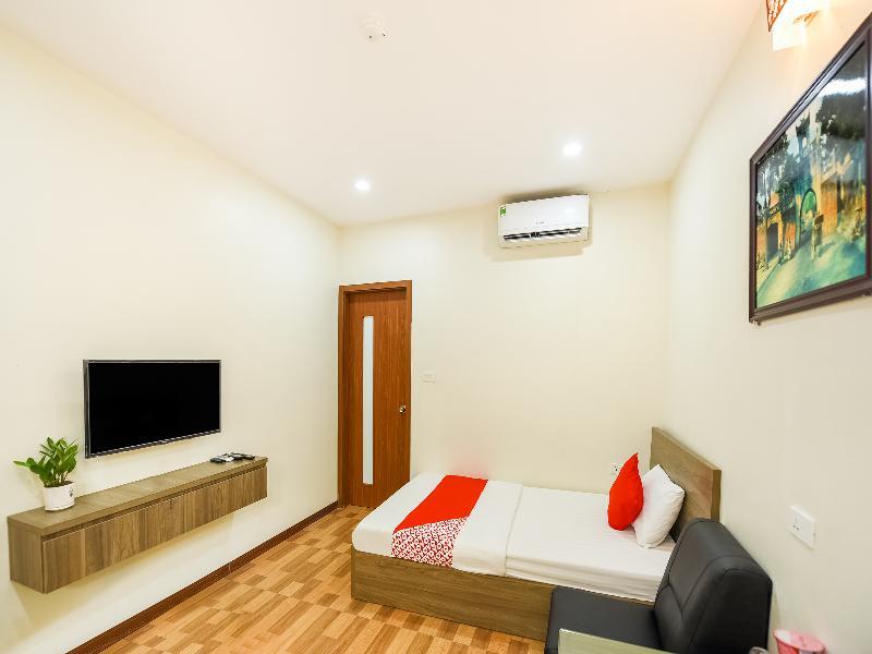 Khach San Giao Thong Hotel Ханой Екстериор снимка