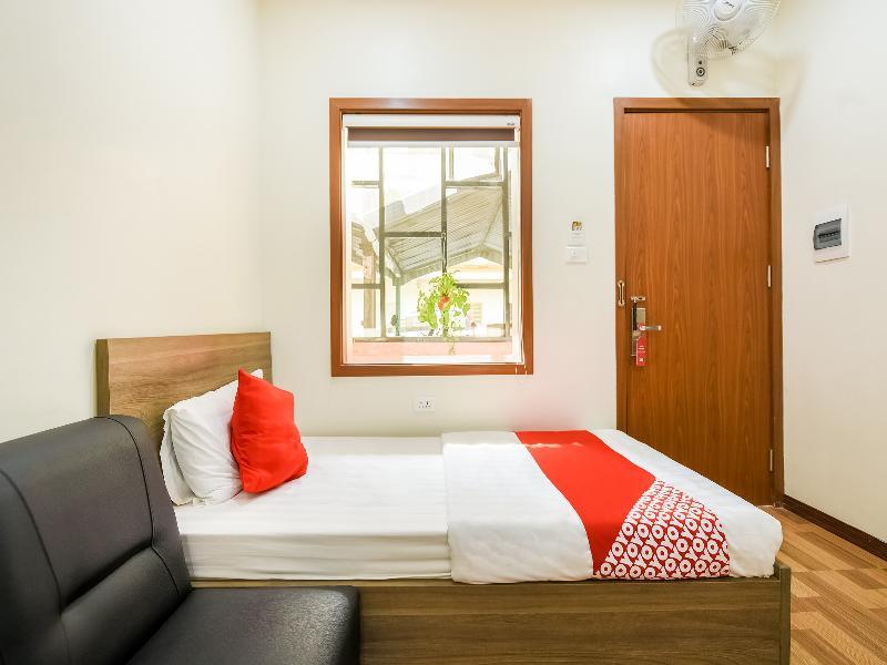 Khach San Giao Thong Hotel Ханой Екстериор снимка
